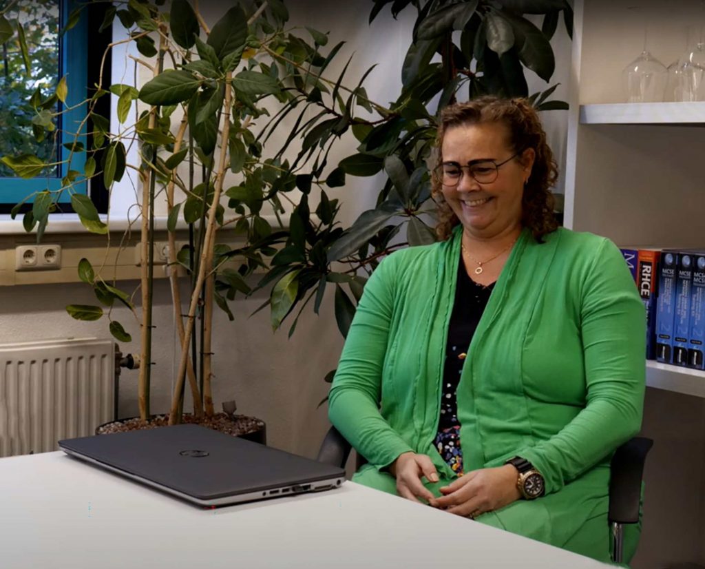 Natascha Kruger Stichting Thuishuis laptop